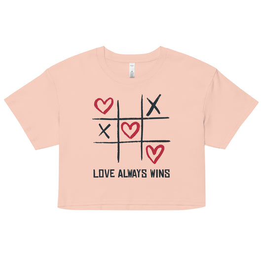 Love always wins Crop Top